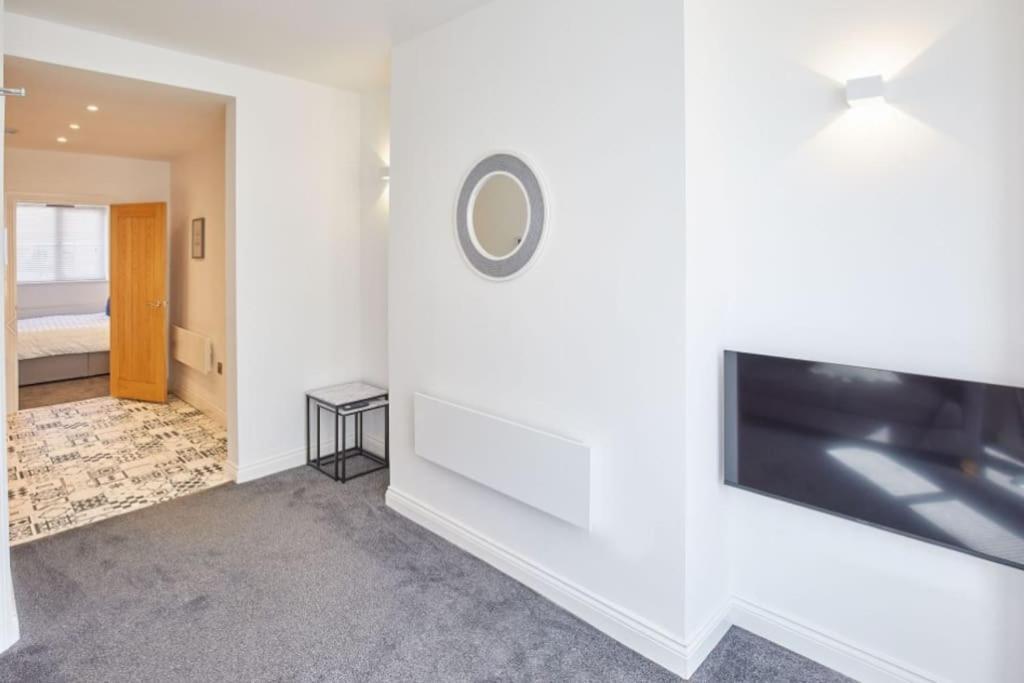 Apt 1 - Queens Court スカーバラ エクステリア 写真