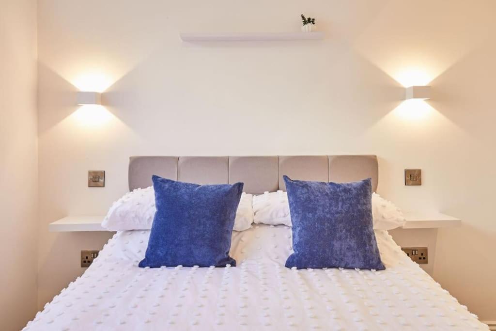 Apt 1 - Queens Court スカーバラ エクステリア 写真